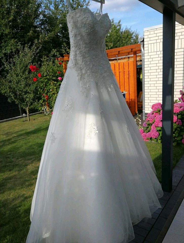 Brautkleid Sincerity Bridal in Osnabrück