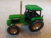 Verkaufe Traktormodell John Deere 3350 1:32 Kiel - Hasseldieksdamm Vorschau