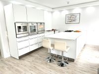 Bulthaup Küche B 3 Inselküche Weiß Mattlack Gaggenau Hessen - Hainburg Vorschau