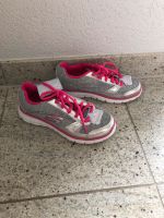 Neu Coole Skechers Girl Schuhe Turnschuhe gr 33 Sachsen - Lohsa Vorschau