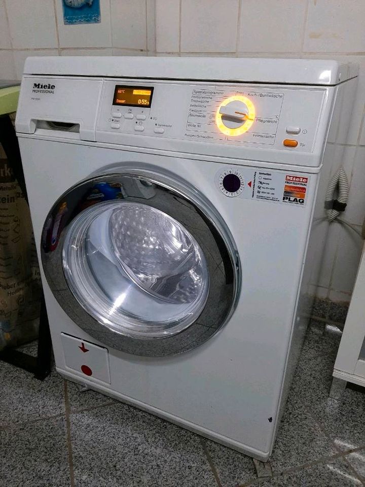 Miele  Professional / PV 5065/Waschmaschine in Schwalmstadt