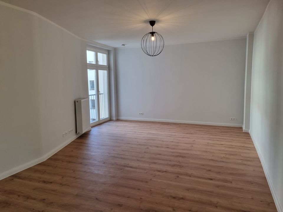 Erstbezug nach Sanierung – provisionsfreie 2-Zimmerwohnung im Simon-Dach-Kiez in Berlin