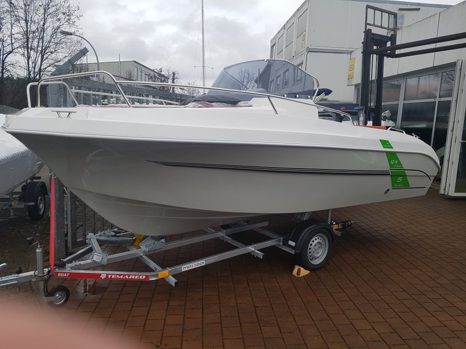 Kajütboot 563 Neuboot Preis mit Extras Sundeckboot versch. Farben in Hohen Neuendorf