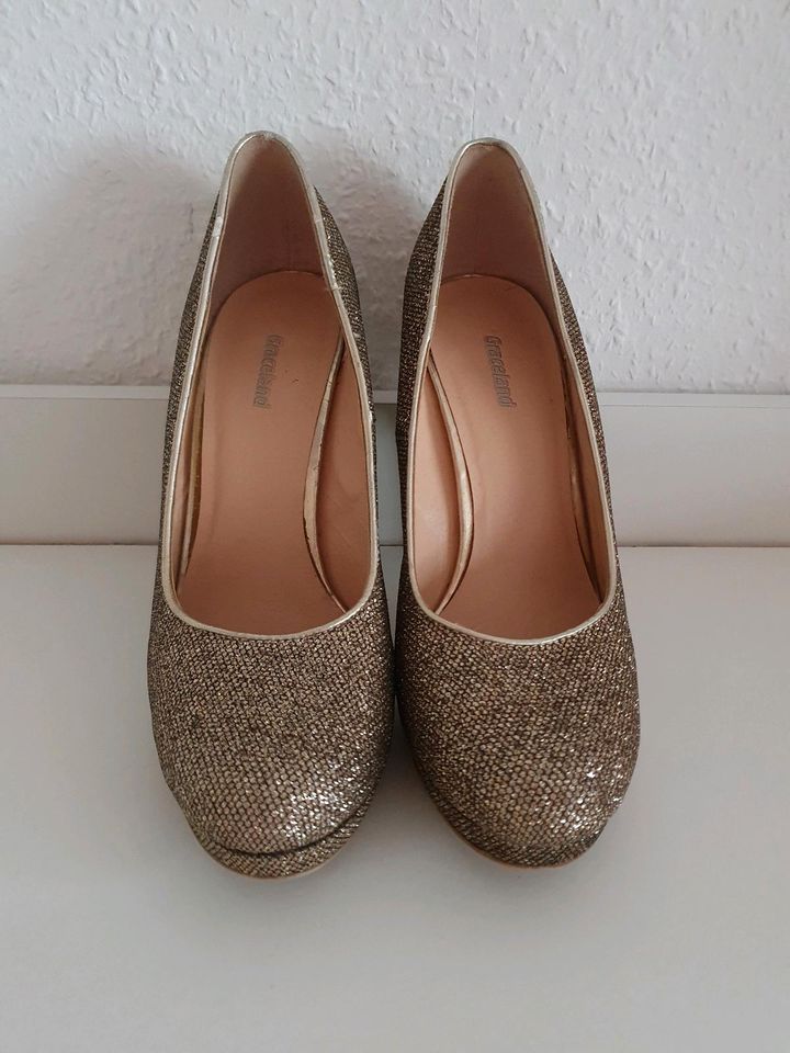 Goldene Pumps Gr.38 Deichmann High Heels Neuwertig in Rüsselsheim