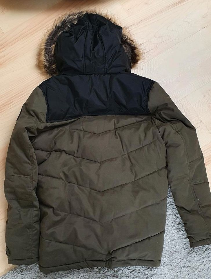 Winterjacke Parka mit Kapuze 164 grün khaki olive kariert in Schildow