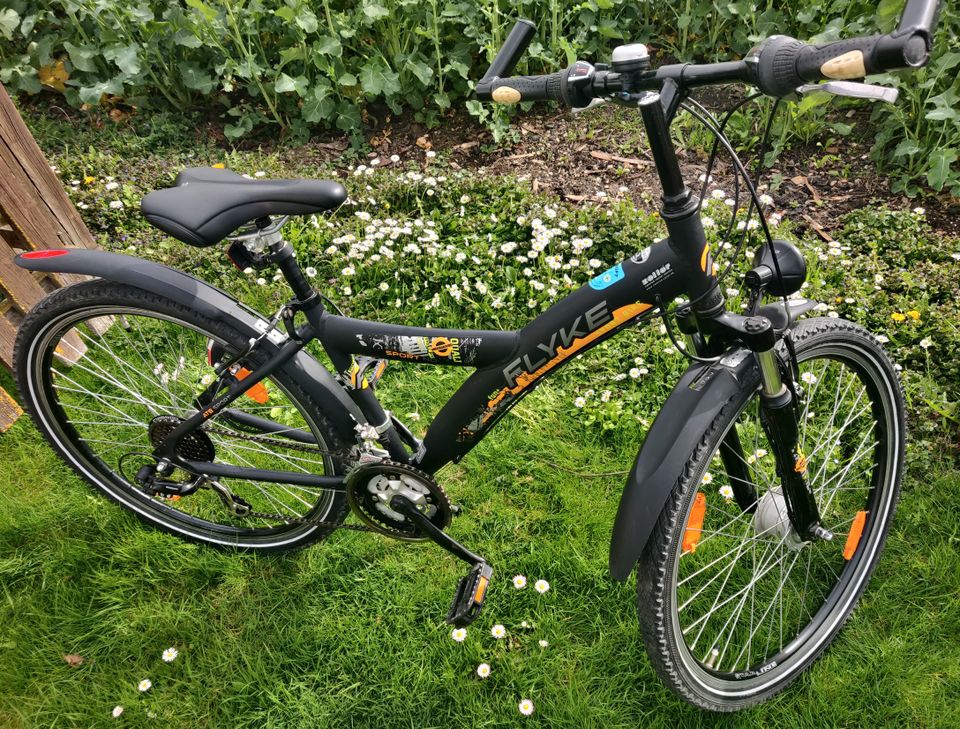 Fahrrad Flyke ATB 26 Zoll schwarz Jugendfahrrad Rahmenhöhe 38 cm in Ruhstorf an der Rott