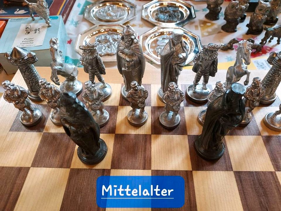 Gesellschaftsspiel Schachfiguren Handarbeit in Ansbach