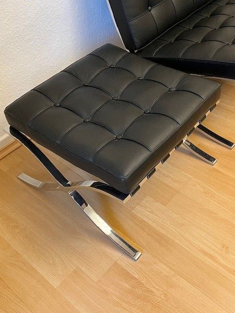 Barcelona Knoll International 2 Sessel + 1 Hocker Leder schwarz in Duisburg