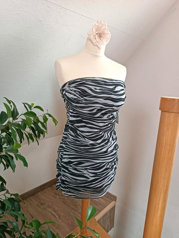 Bandeau gerafftes Kleid trägerlos animal print schwarz weiß - Neu in Lichtenau Mittelfr