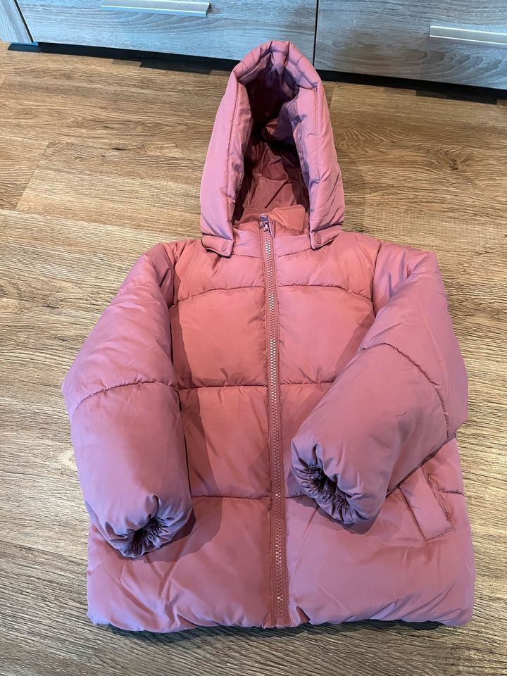 Mädchen Winterjacke Jacke H&M Größe 110/116 in Moormerland