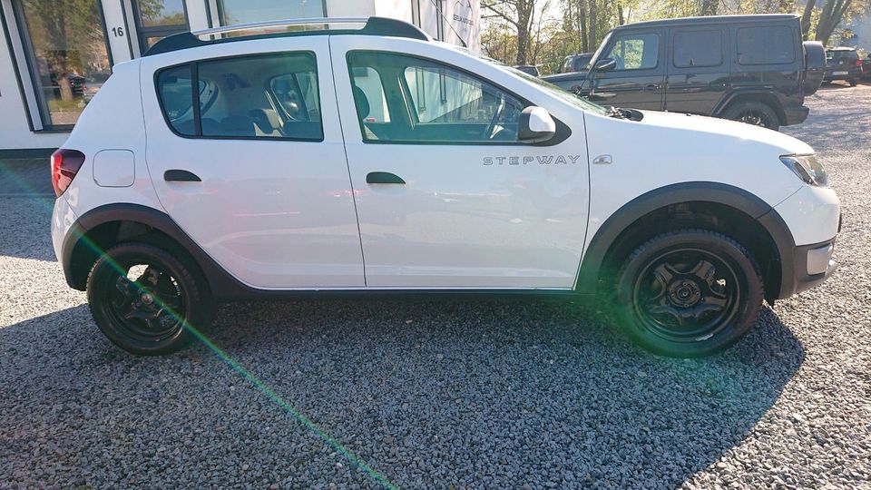 Dacia Sandero II Stepway Prestige Klima/AHK/NAVI in Wismar