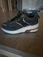 Schöne Turnschuhe, Sneaker, stylisch, Gr. 37 Bayern - Walderbach Vorschau