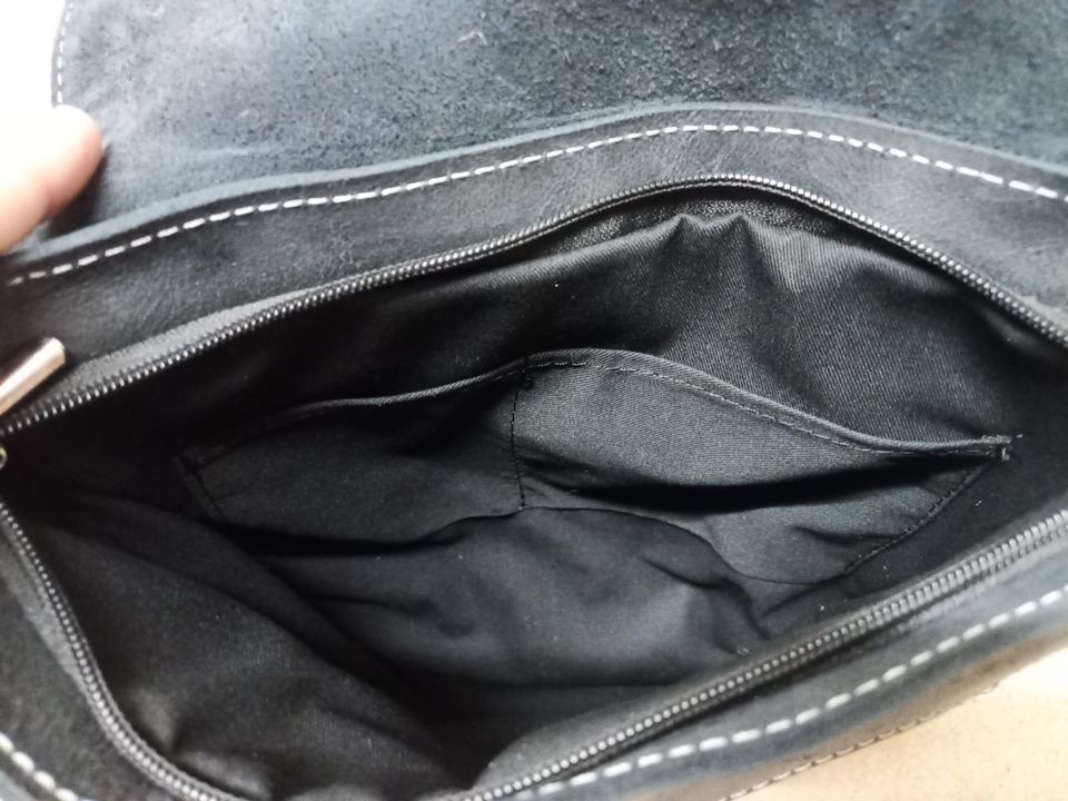 Neu! verschiedene Fahrrad Taschen Leder Braun Schwarz Weiß in Berlin