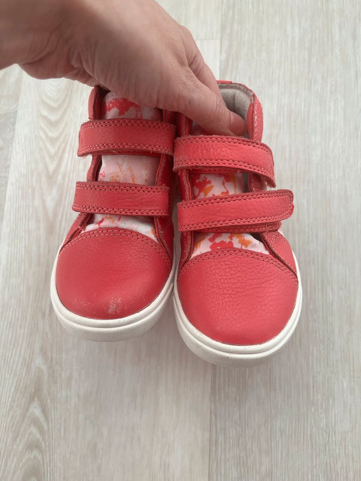 Sehr schöne Schuhe von UGG, Gr. 23,5 in Baden-Württemberg - Metzingen |  Gebrauchte Kinderschuhe Größe 23 kaufen | eBay Kleinanzeigen ist jetzt  Kleinanzeigen