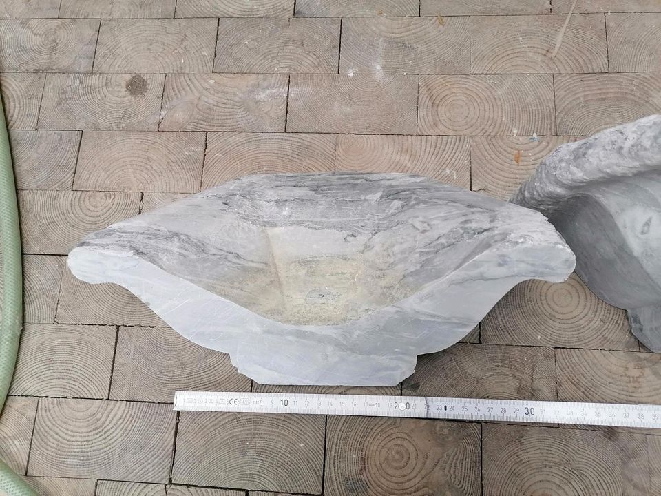 Pflanzschalen Marmor historisch in Spitzkunnersdorf