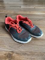 Schuhe Sportschuhe Sneaker Bayern - Fürstenfeldbruck Vorschau