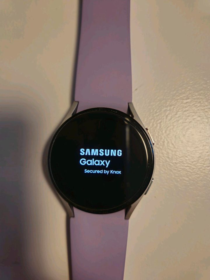 Samsung Watch 5 lte 40 in Brekendorf