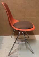 Eames Stuhl orange, Fiberglas mit Polstersitz, Herman Miller Bayern - Raubling Vorschau