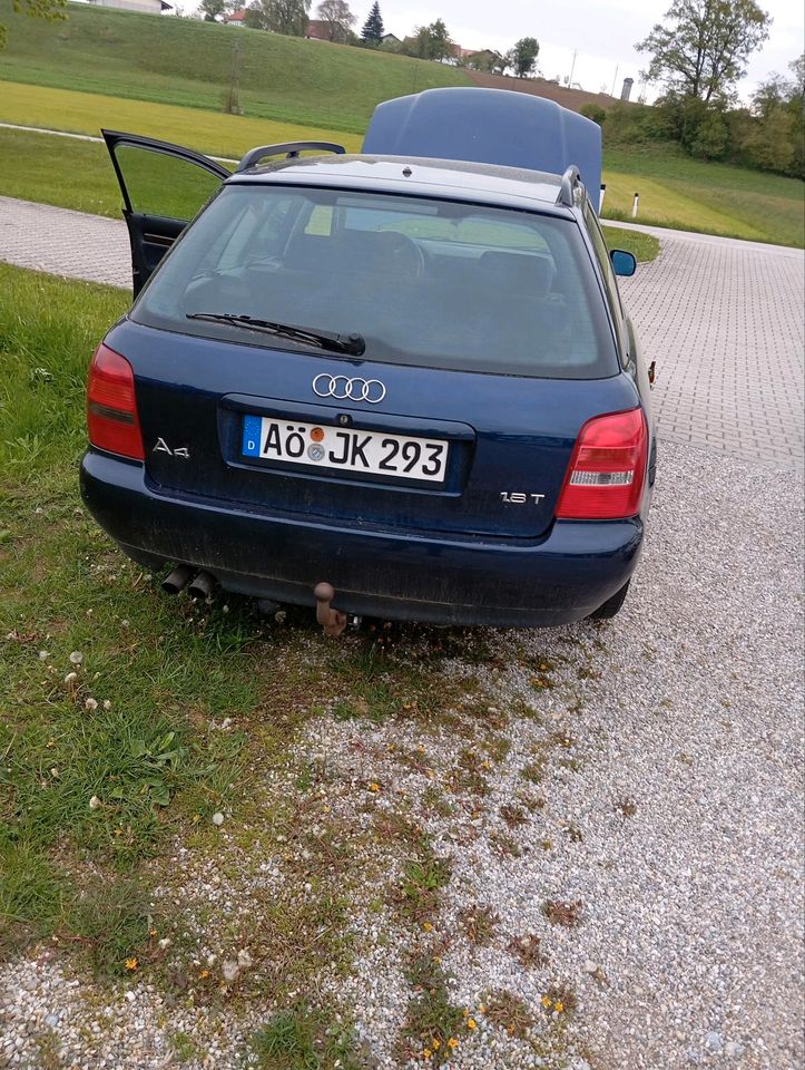 Schlachtfest Audi A4 B5 Avant Kombi 1,8 Turbo vor Facelift in Tacherting