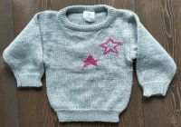 Grauer Baby Strickpulli, Pullover mit Sterne in rosa / pink, 68 Bayern - Frontenhausen Vorschau