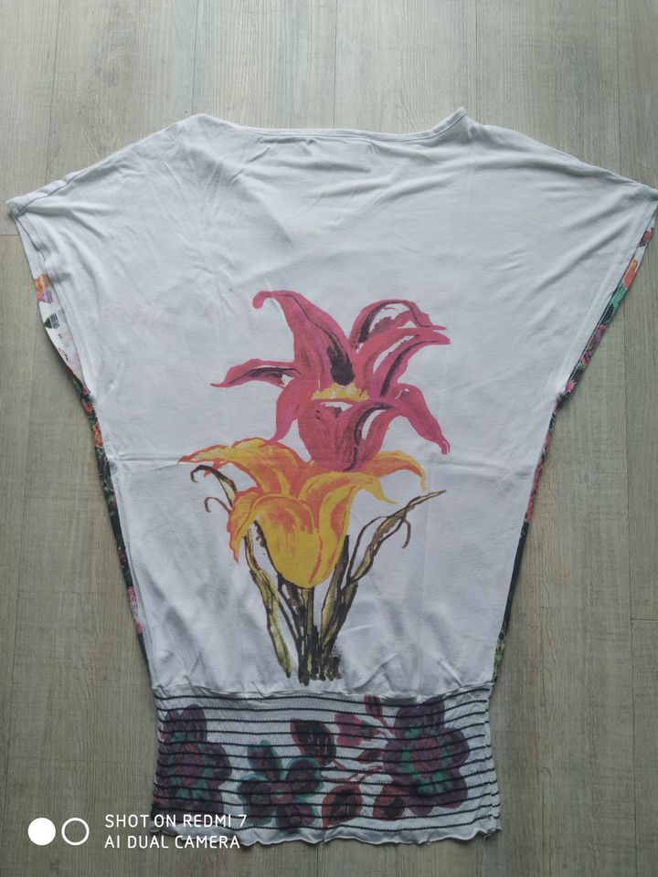 Desigual T-Shirt Gr.S  aus Viskose in Mainz