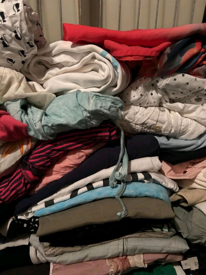 Ca.500 Teile als Second Hand Bekleidung für Ausland** in Nürnberg (Mittelfr)