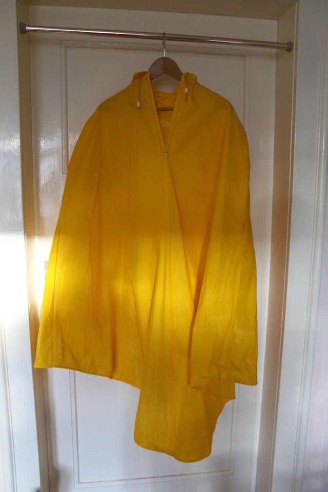 PVC Regencape Regenponcho XL gelb in Baden-Württemberg - Heidelberg | eBay  Kleinanzeigen ist jetzt Kleinanzeigen