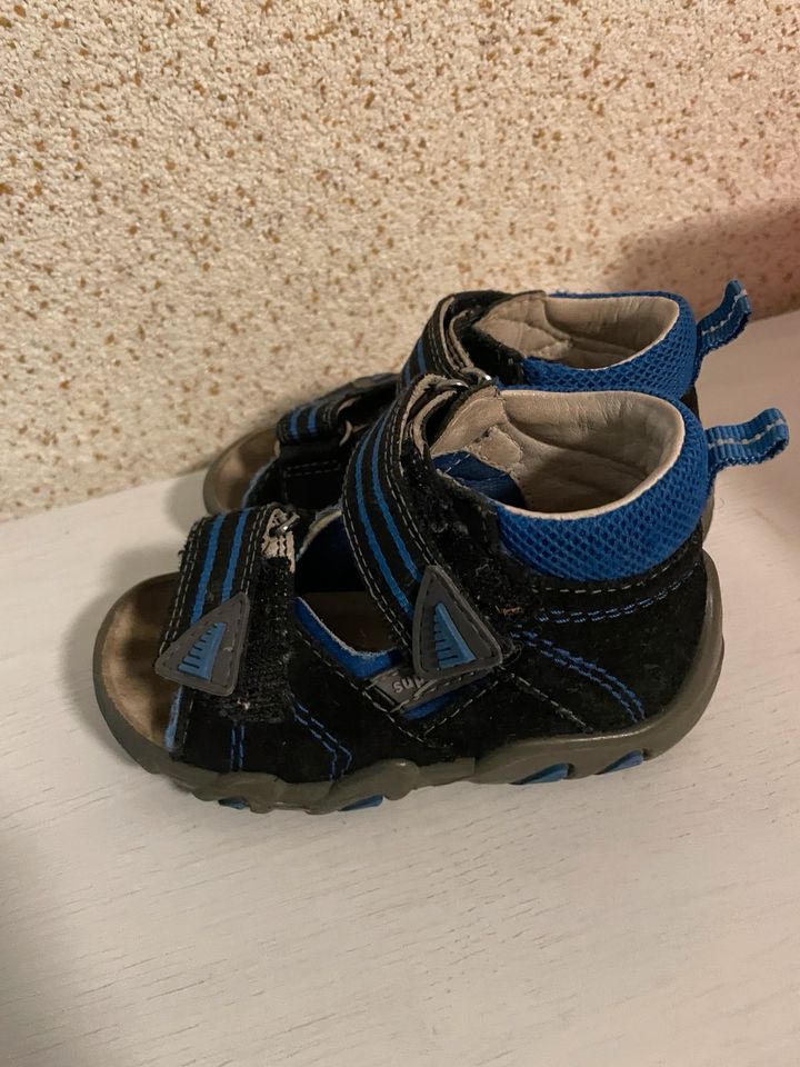 Superfit Sandalen Gr. 21 Jungen blau Sommerschuhe in Bielefeld