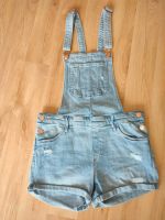 Latzjeans/Jeans-Shorts Gr. 170 H&M, wenig getragen Sachsen-Anhalt - Schkopau Vorschau