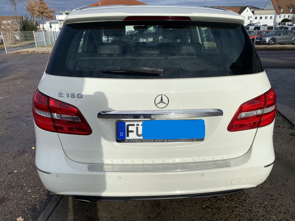 Mercedes-Benz B 180 B 180 TOP Ausstattung in Schwabach