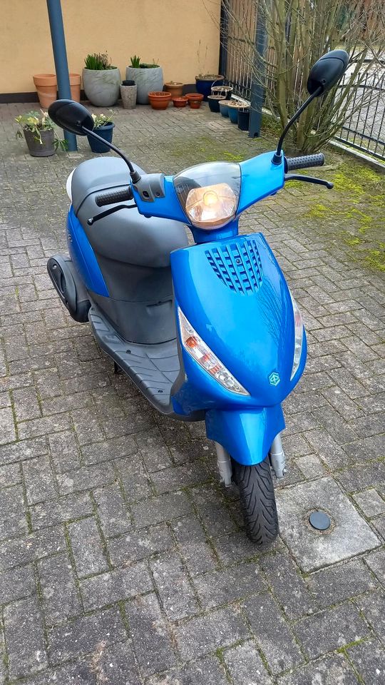 Roller Piaggio ZIP50 4T 45kmh in Eystrup