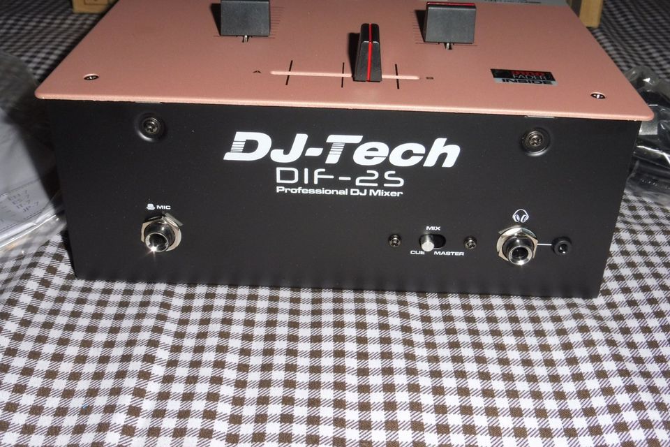 DJ-Tech DIF-2S Mischpult 2-Kanal Scratchmixer Battlemixer pink in Langenhagen