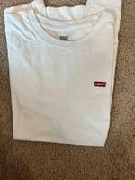 Weißes Levi’s Tshirt gr. S Niedersachsen - Evessen Vorschau