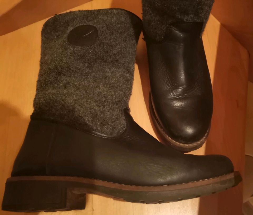 Winterstiefel mit Filz Warmfutter Gr. 39 in Hamburg