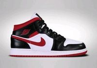 Air Jordan 1 Mid Gym Red Black White Friedrichshain-Kreuzberg - Friedrichshain Vorschau