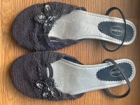 Sandalen halb geschlossen 40 Gehäkelt Blau mit Schmetterling Baden-Württemberg - Müllheim Vorschau