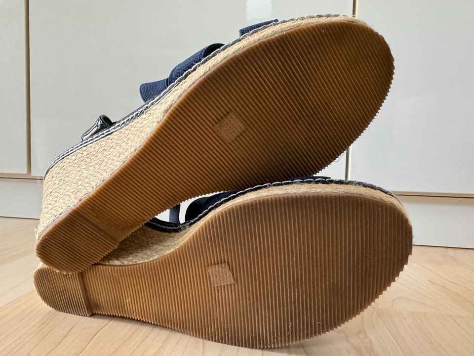 *NEUWERTIG* Ella Cruz, Wedges in Blau, Größe 39 in Pocking