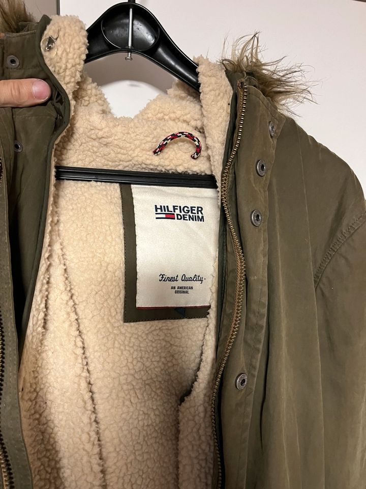 Hilfiger Winterjacke Parker oliv in Chamerau