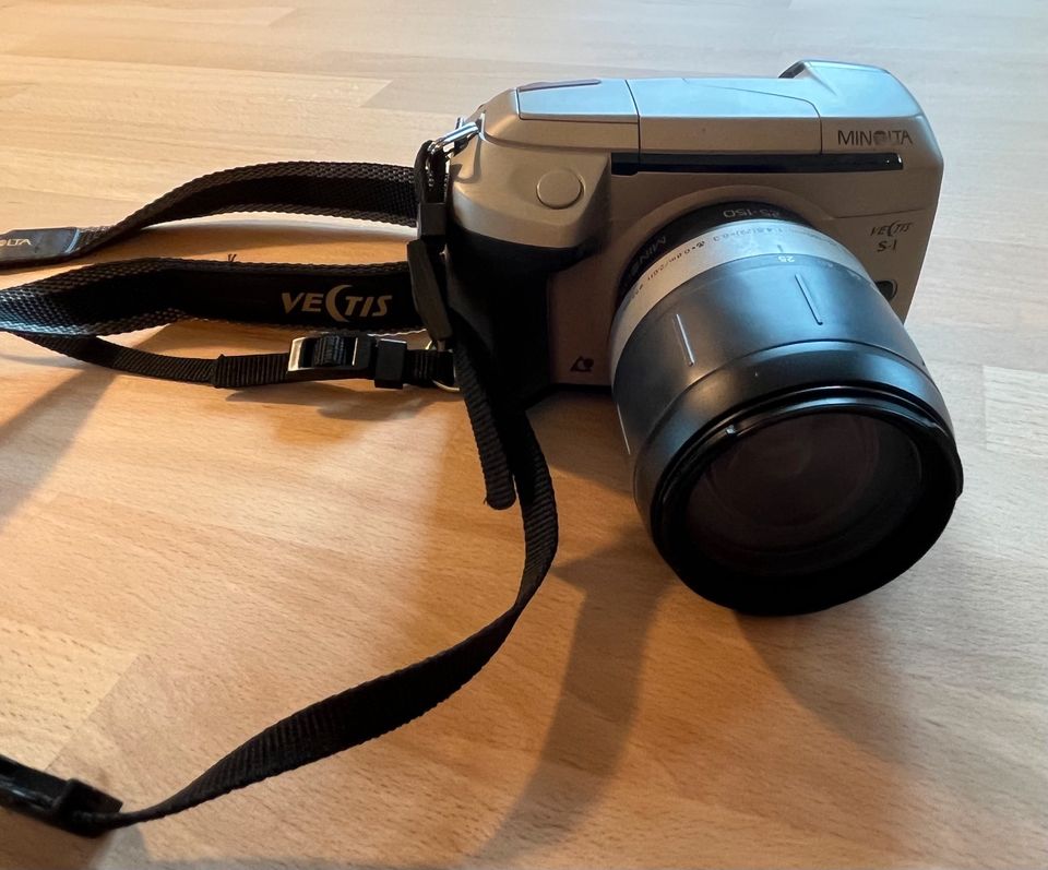 MINOLTA VECTIS S-1 Spiegelreflexkamera, OBJEKTIV 25-150 mm in Aurachtal