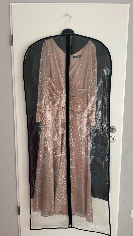 Vera Mont Kleid Designerkleid beige Gr. 40 Hochzeit Abiball in Essen-Haarzopf