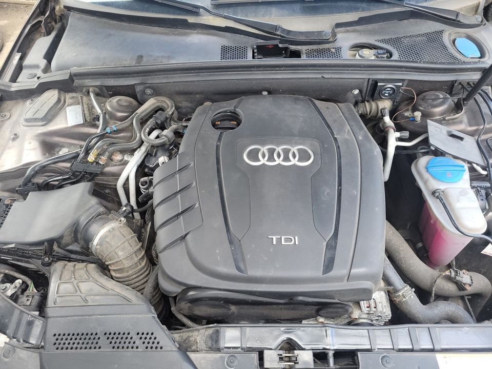 Automatik-Getriebe Audi A4 8K Facelift 2013 NRJ STUFENLOS PCG NDY in Duisburg