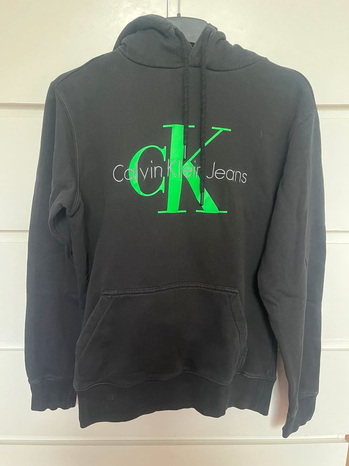 Calvin Klein Herren Jeans Hoddie/Kapuze Gr.Xs Schwarz TopZustand in Wiesbaden