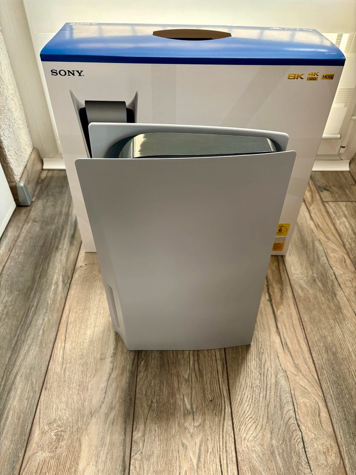 PlayStation 5 - Disc Edition - 825GB in Wörth am Rhein