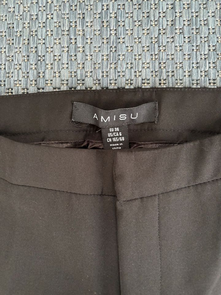 Amisu Anzughose, Chino, schwarz, Gr. 34 in Wildeshausen