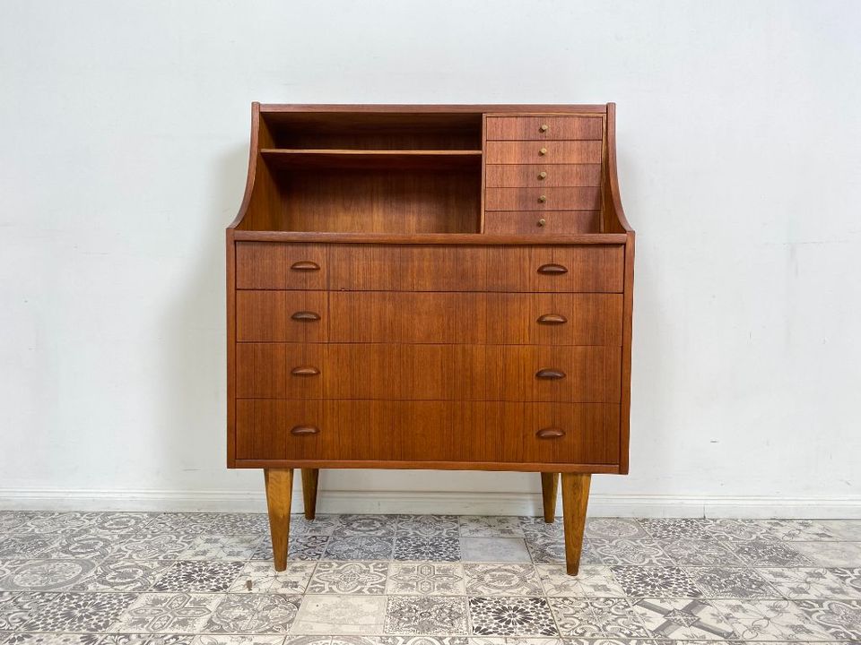 WMK Seltener skandinavischer Sekretär / Schminktisch in Teakholz mit aufklappbarem Spiegel # Schreibschrank Schreibtisch Schminkkommode Frisierkommode Danish Design Mid-Century Kommode Teak Vintage in Berlin