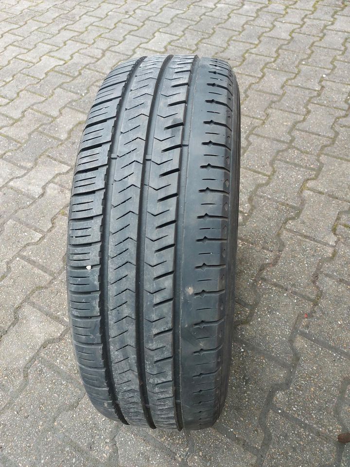 2x 205/65 R16C 107/105T Hankook Radial RA28E Sommerreifen in Lambrecht (Pfalz)