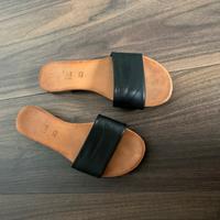 Shoelab Sandalen Schuhe Sommer Schwarz Leder Italien Größe 39 Bayern - Wehringen Vorschau