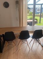 3 Schwarze  Schalenstühle mit Holzbeinen  wie Vitra Eames Nordrhein-Westfalen - Blomberg Vorschau