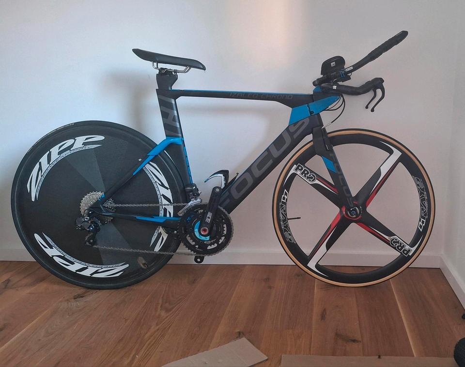 Focus Izalco Chrono Triathlonrad Zeitfahrrad Ultegra Di2 M (55) in Bernried