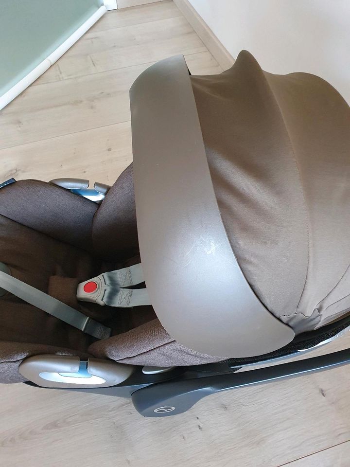 Babysitz Cybex Cloude Z i-Size unfallfrei in Büren